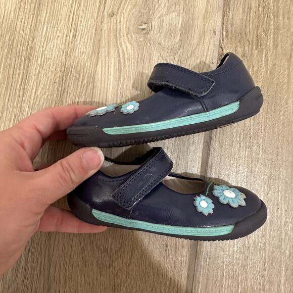 Clarks Blue Floral First Shoes - Picture 3 of 8